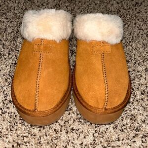 Joyspun Faux Suede Slip-On Clogs